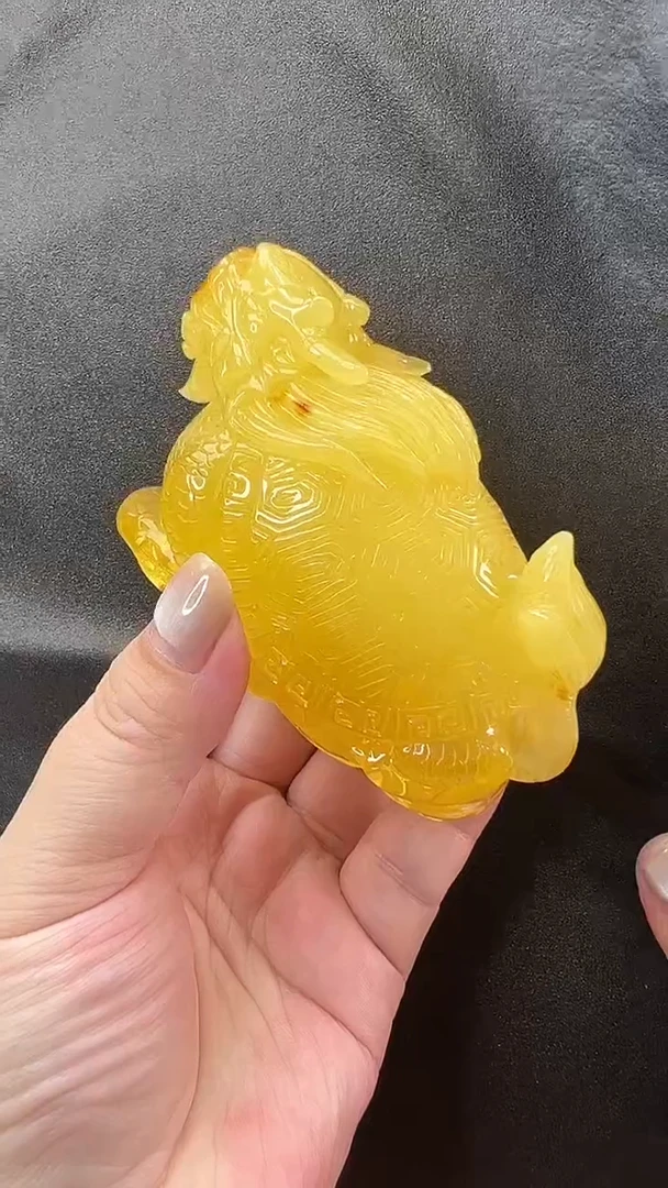 未镶嵌颈饰琥珀吊坠