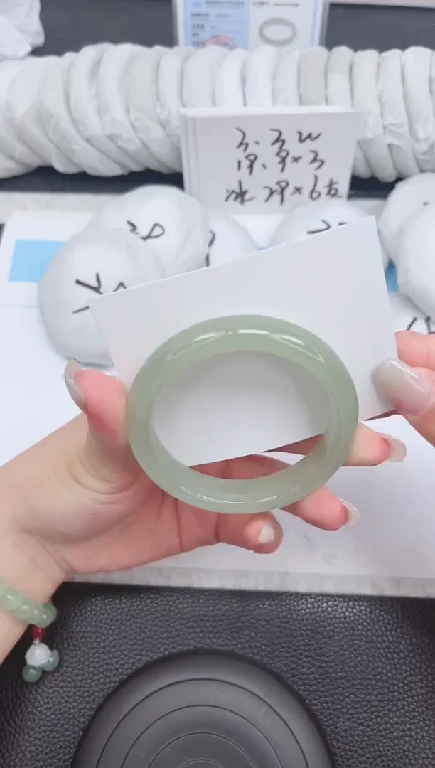 未镶嵌手镯石英质玉221-60.1