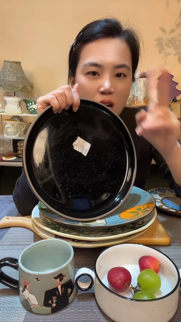 瓷片10.5英寸盘 微瑕介意勿拍