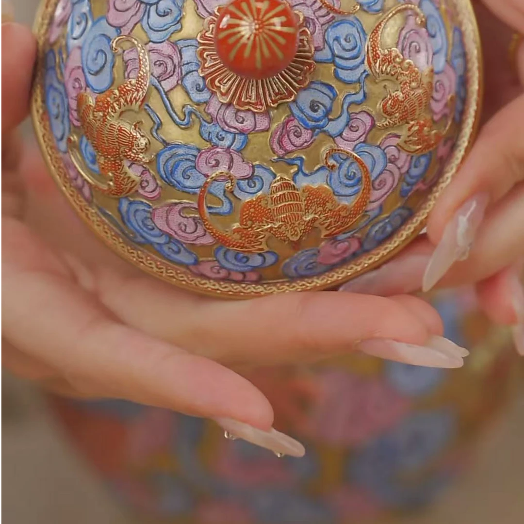 国呈拍卖古董瓷器