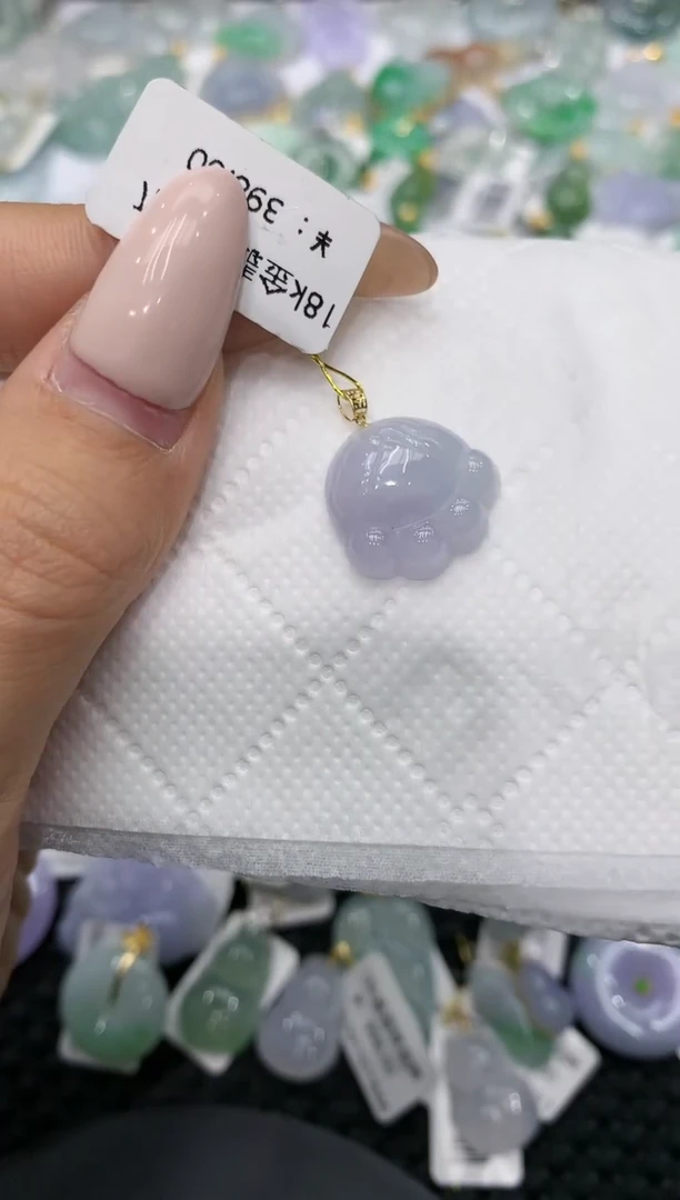 颈饰18K金镶嵌翡翠111111111111