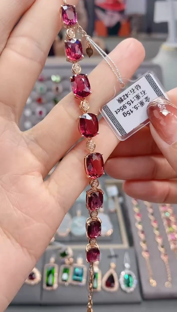18K金镶嵌手链碧玺F***a15.95
