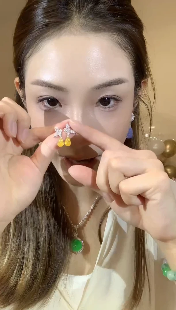 18K金镶嵌翡翠耳饰A69
