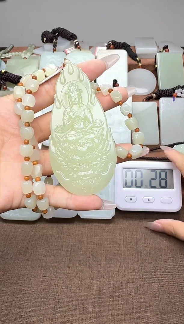 颈饰未镶嵌和田玉1