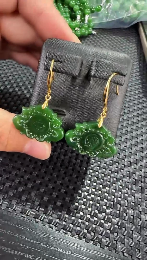 【闪购商品】和田玉（碧玉）祥云耳坠银S925镶嵌多样性发一对