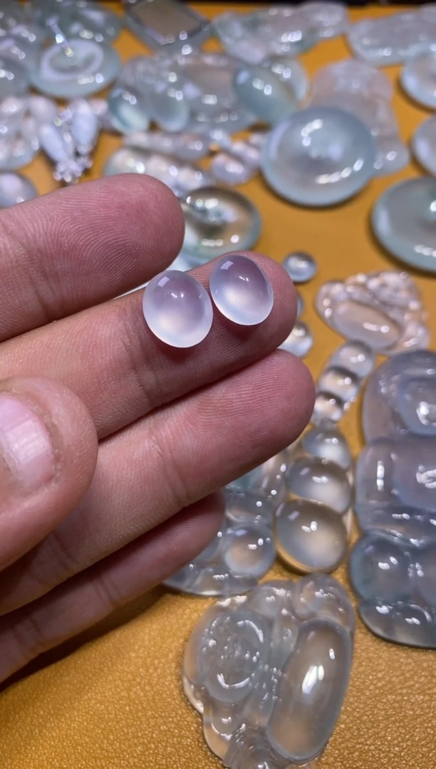 吊坠(不含链)未镶嵌翡翠蛋面4500