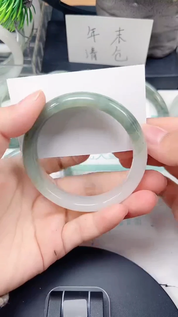 未镶嵌手镯石英质玉35-57/58