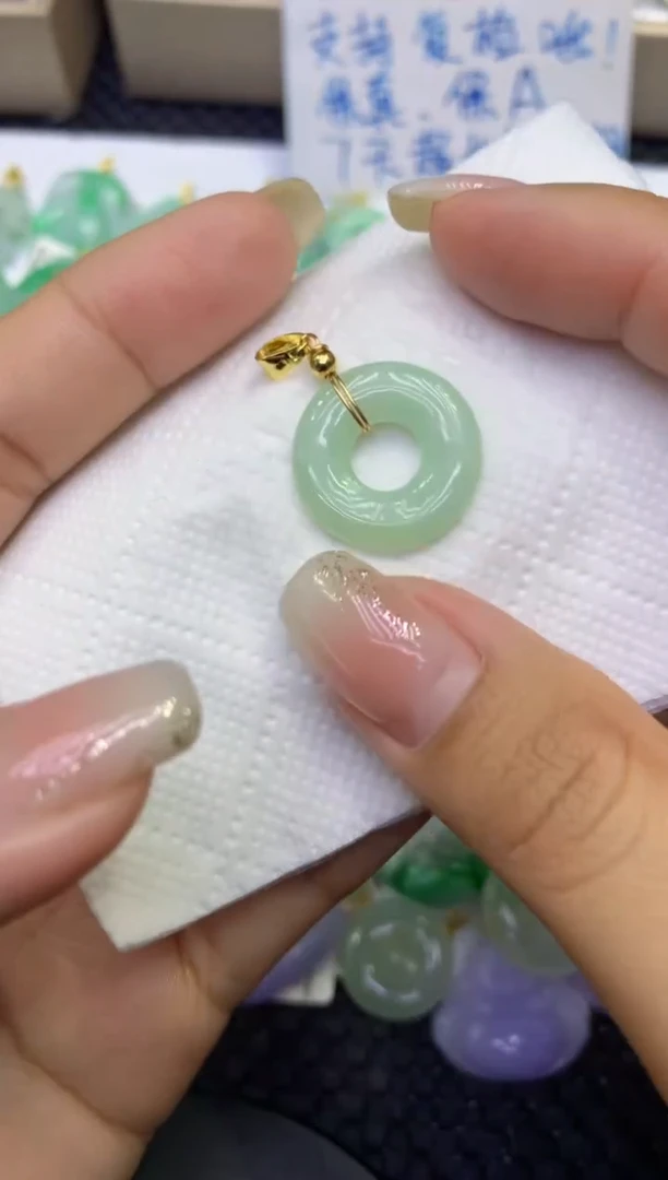 颈饰未镶嵌翡翠天然缅甸A货翡翠1