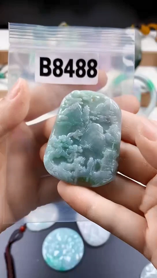 颈饰未镶嵌翡翠天然翡翠吊坠挂件