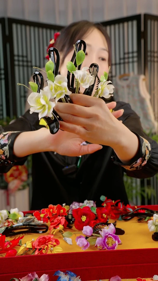 刺绣非遗苏绣绒花手工饰品