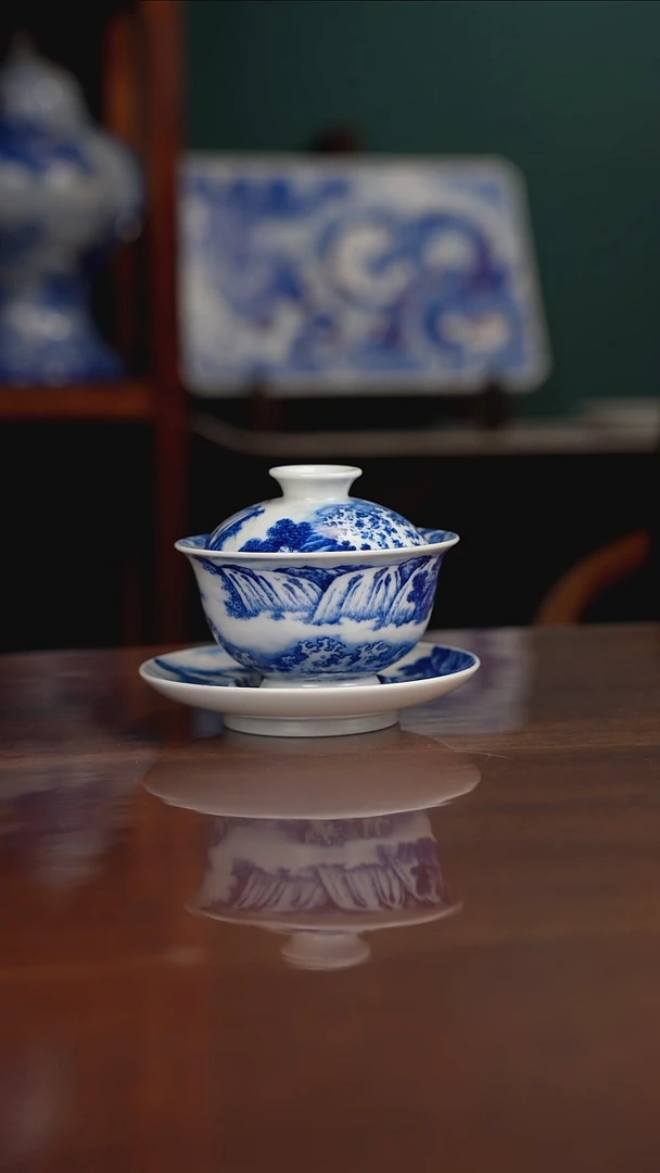 晓月窑青花山水盖碗