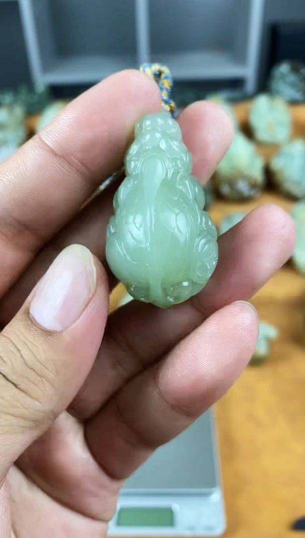 未镶嵌和田玉挂件1