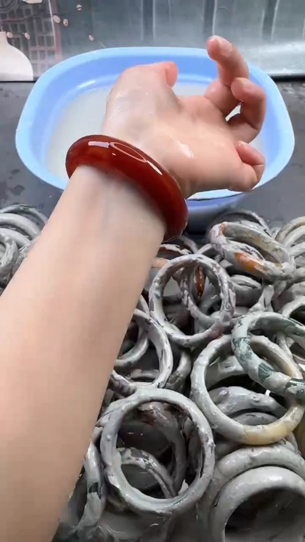 【闪购商品】石英质玉手镯未镶嵌21 6160