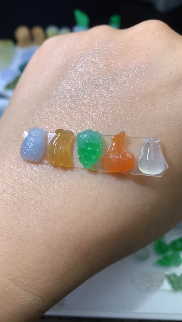 未镶嵌定制翡翠毛货