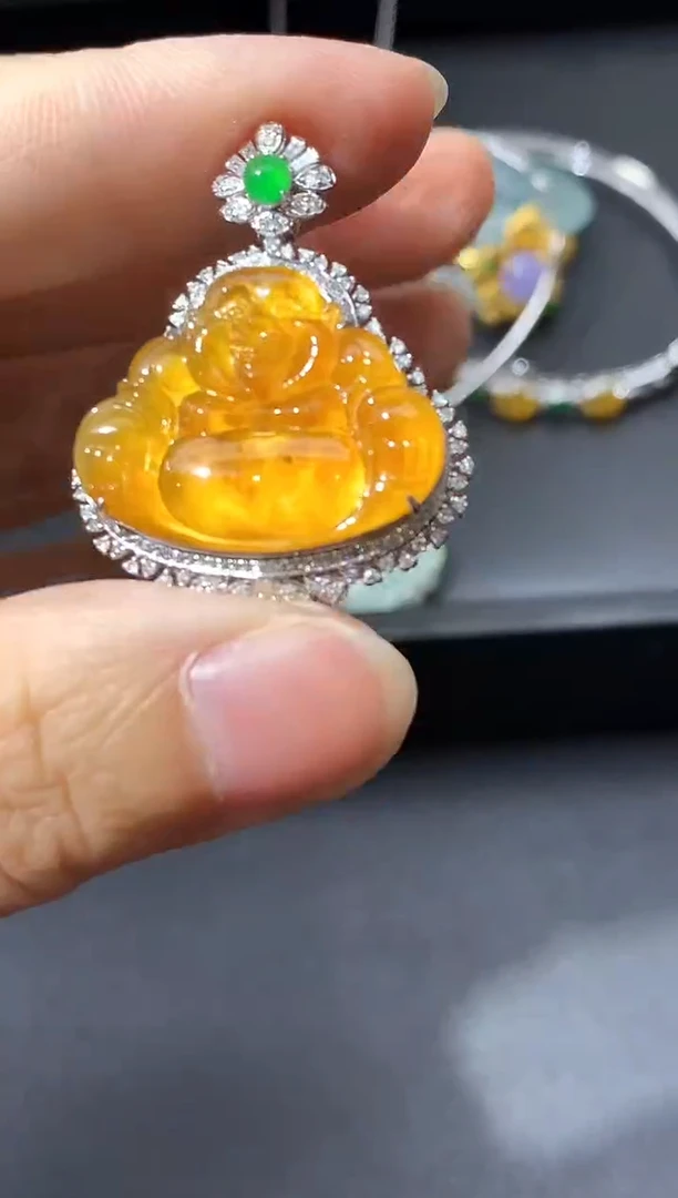 颈饰18K金镶嵌翡翠562-中国好珍宝