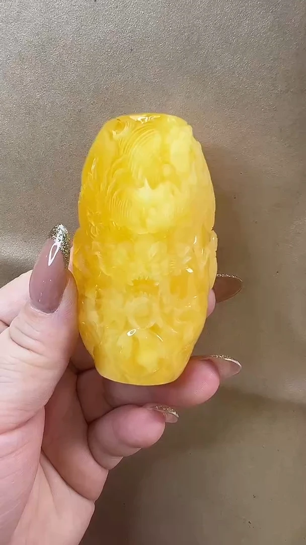 未镶嵌颈饰琥珀吊坠