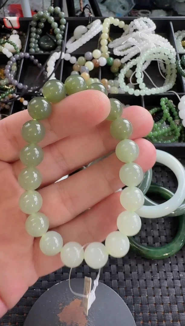 和田玉未镶嵌颈饰10mm晴水渐变色手串