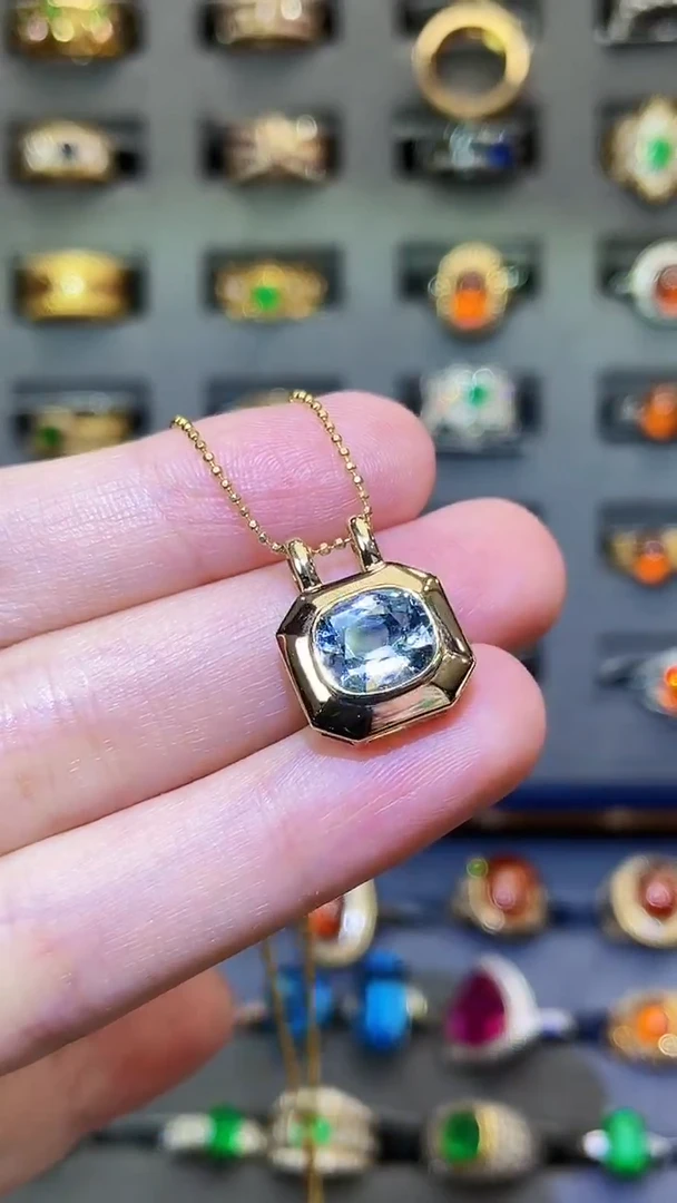 海蓝宝石吊坠(不含链)18K金镶嵌2.1ct