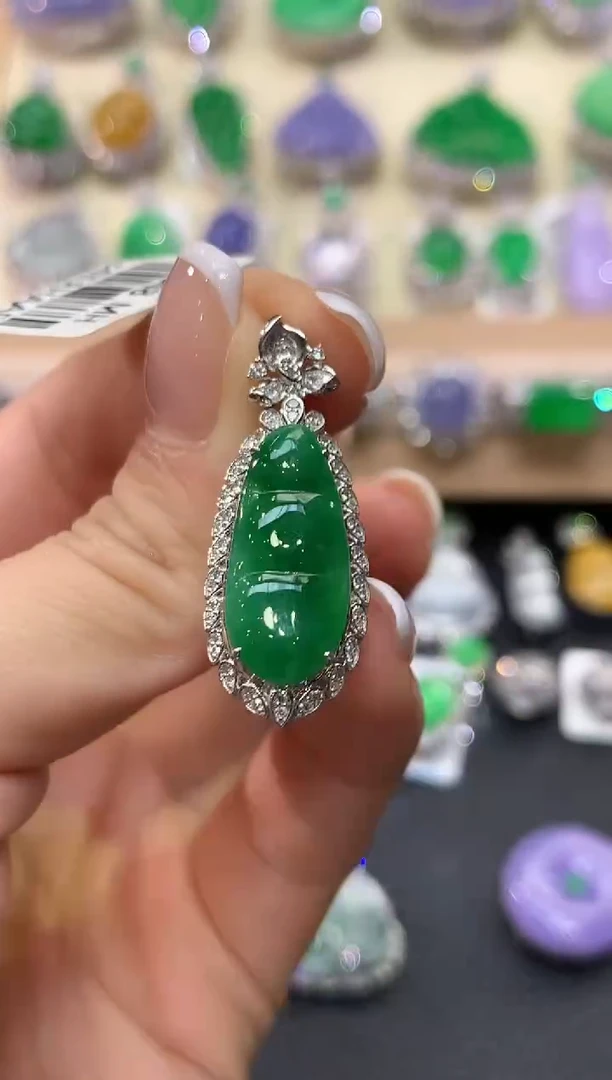 吊坠(不含链)18K金镶嵌翡翠夏日珠宝B17