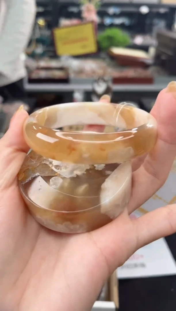 【闪购商品】石英质玉手镯未镶嵌61圈口（赠品镯心）1572498