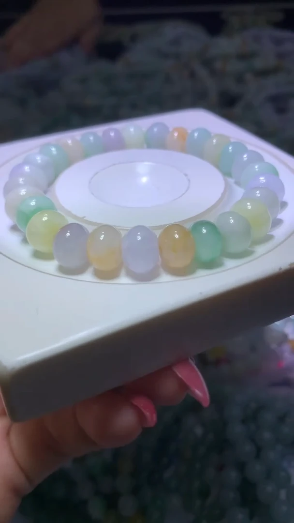 翡翠未镶嵌颈饰兔****女MXX027579