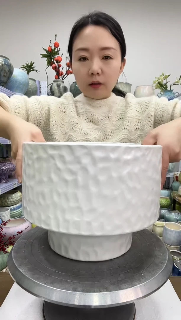 【1.3】花盆尺寸 高：19  口：24