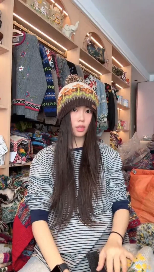 羊毛咖色金桂帽