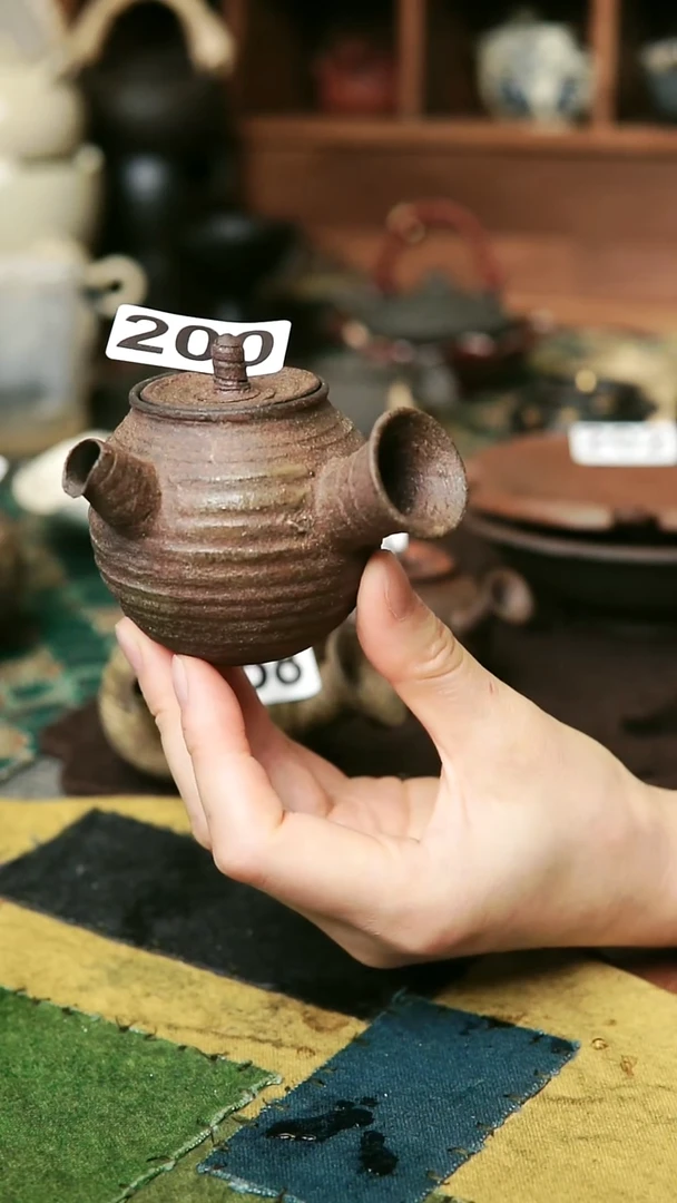 紫砂全手工粉引系列-110毫升侧把茶壶