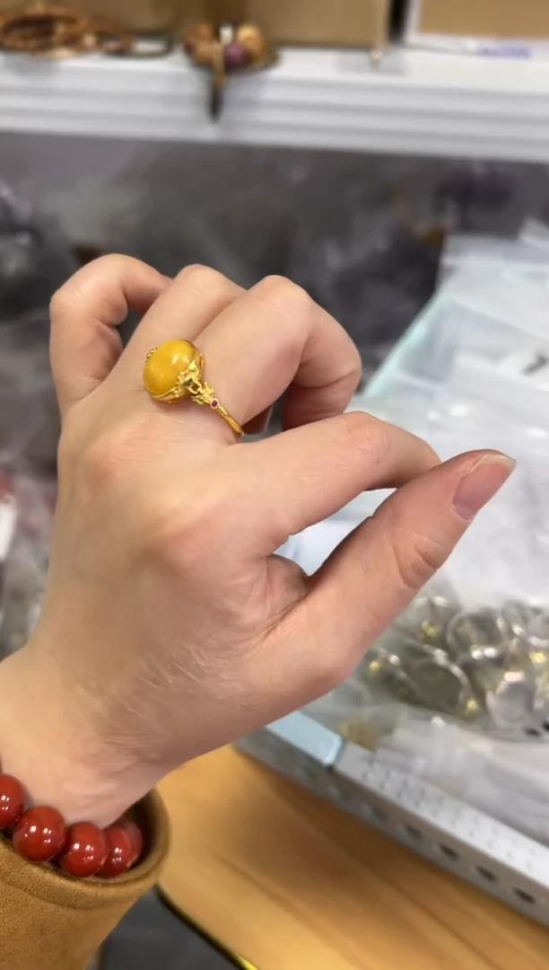 【闪购商品】蜜蜡戒指银S925镀金镶嵌妖花蜜蜡银镶嵌戒指[0192]