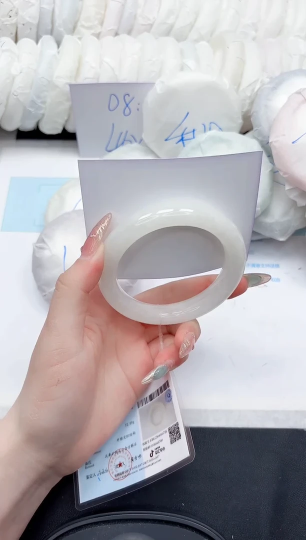 和田玉手镯未镶嵌325-64