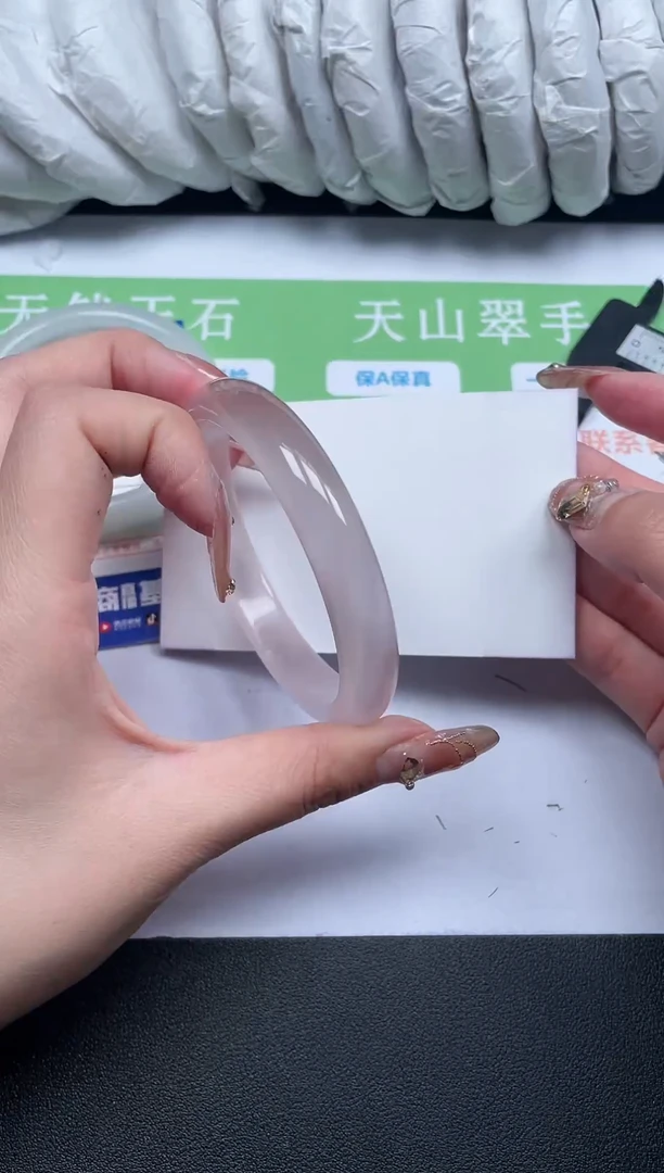 【闪购商品】石英质玉手镯未镶嵌71-60-4