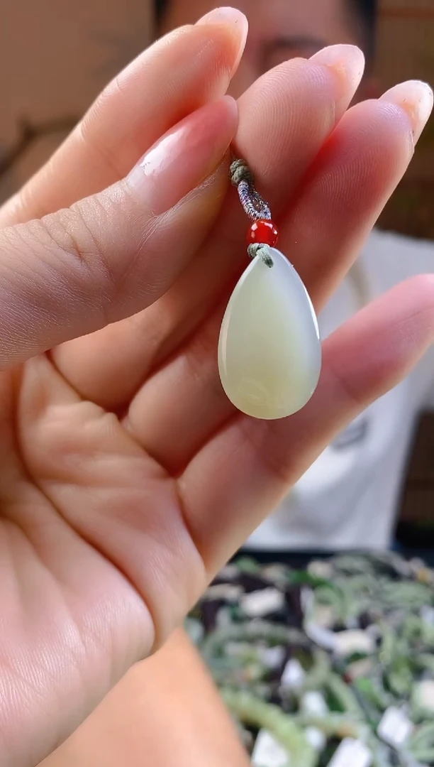 和田玉未镶嵌颈饰多样性发货，拍一发一