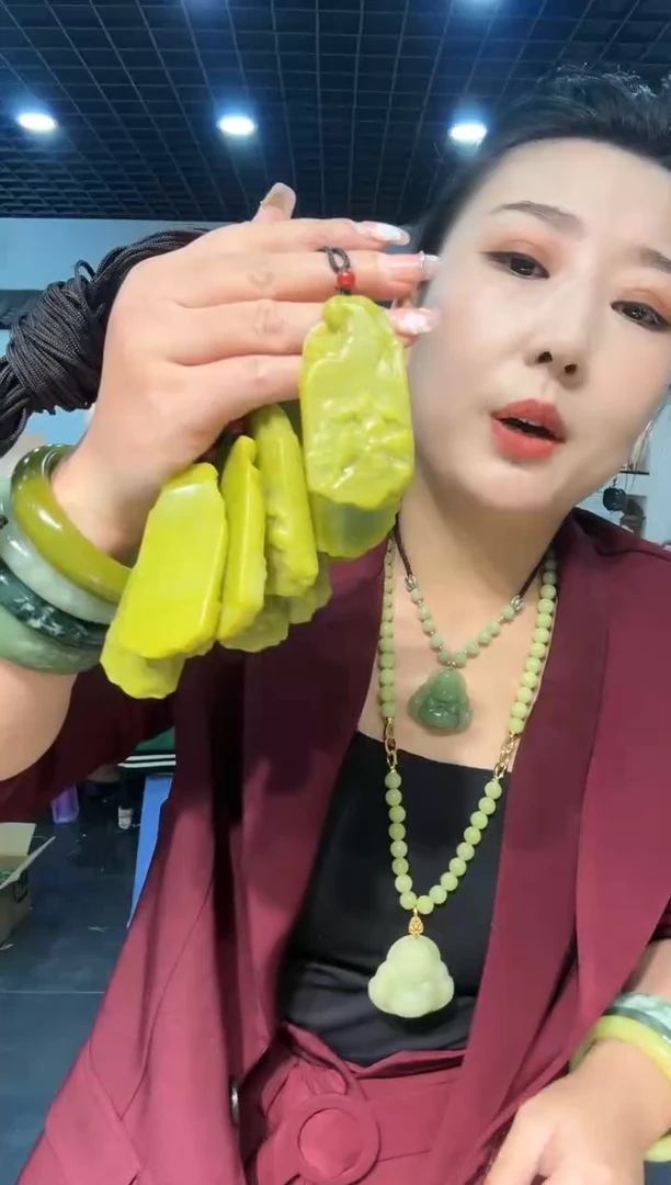 【闪购商品】岫玉颈饰未镶嵌黄金玉关公简约绳