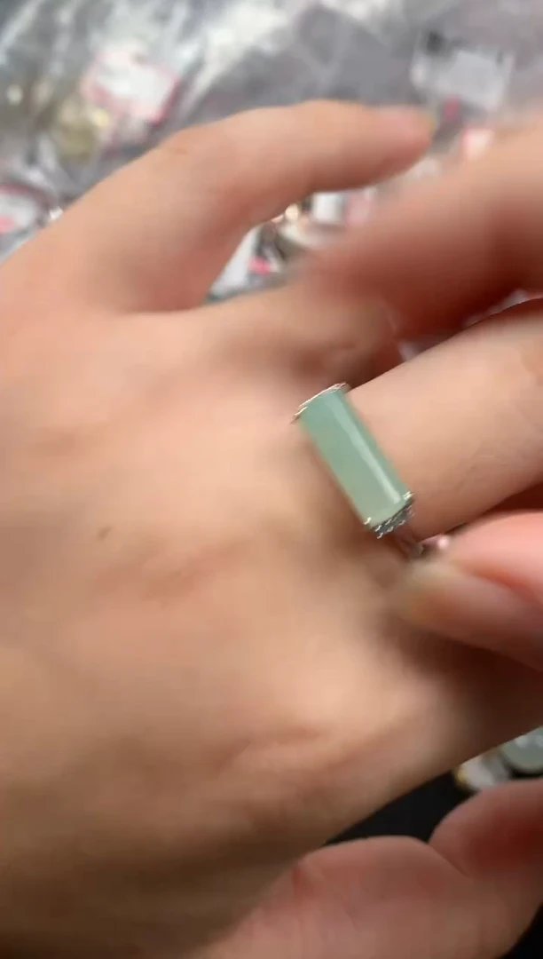 翡翠戒指银S925镶嵌天然A货缅甸翡翠