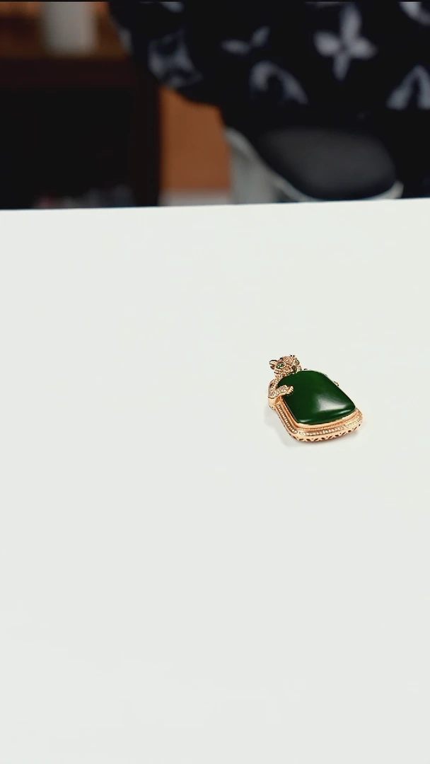 未镶嵌和田玉（碧玉）挂件帝王绿无事牌