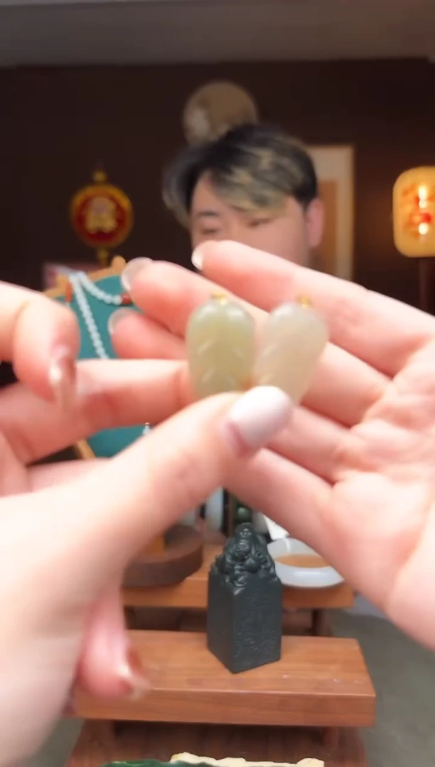 未镶嵌和田玉把件hh57-叶子 多样性发其一