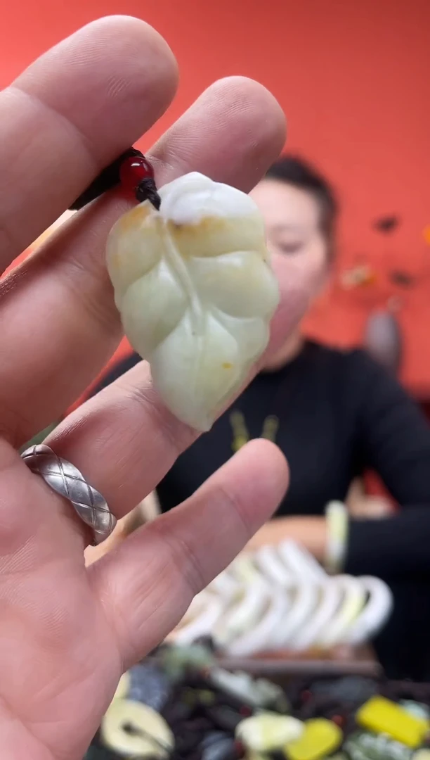 未镶嵌岫玉吊坠·