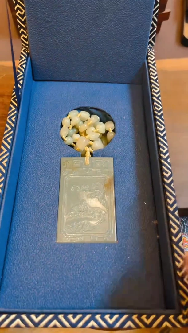 和田玉未镶嵌颈饰和田玉挂件子冈牌L061