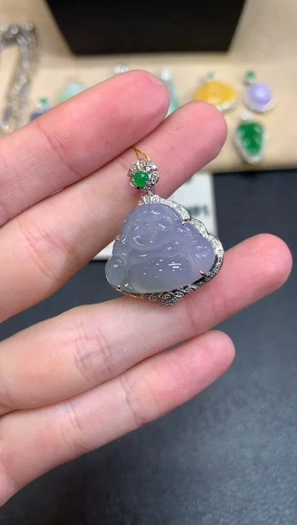 【闪购商品】翡翠颈饰18K金镶嵌佛公【无服务费】