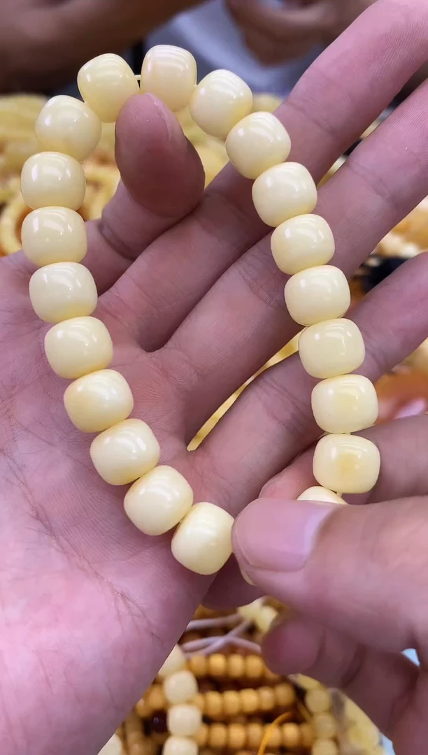 裸石蜜蜡未镶嵌手串