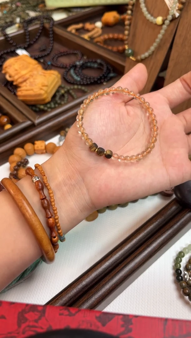 非洲檀香无事牌黄发晶单圈+莺歌绿