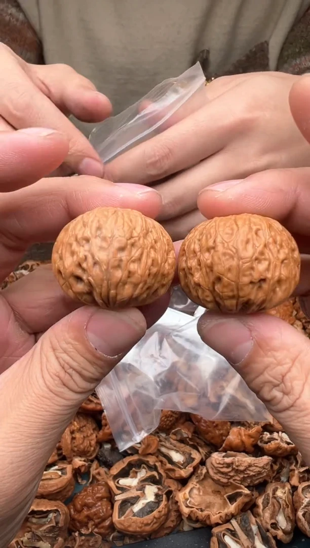 【闪购商品】桃核把件36左右尺寸铁锤随机发一对