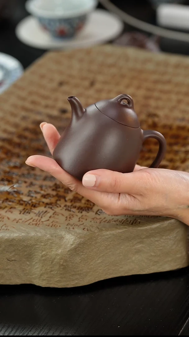 茶壶紫砂人***色老紫泥秦权光板150cc