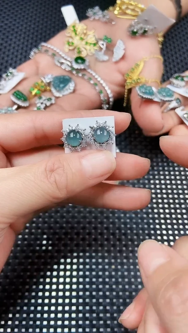 【闪购商品】翡翠耳饰未镶嵌11111111