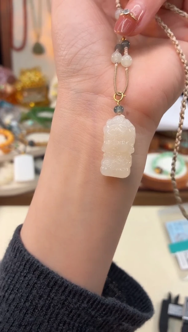 未镶嵌和田玉颈饰@@G921D015404