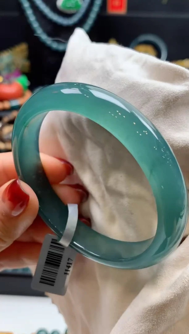 【闪购商品】翡翠手镯未镶嵌0682691702