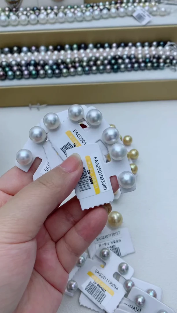 【闪购商品】海水珍珠耳饰18K金镶嵌w31 多样性发其一