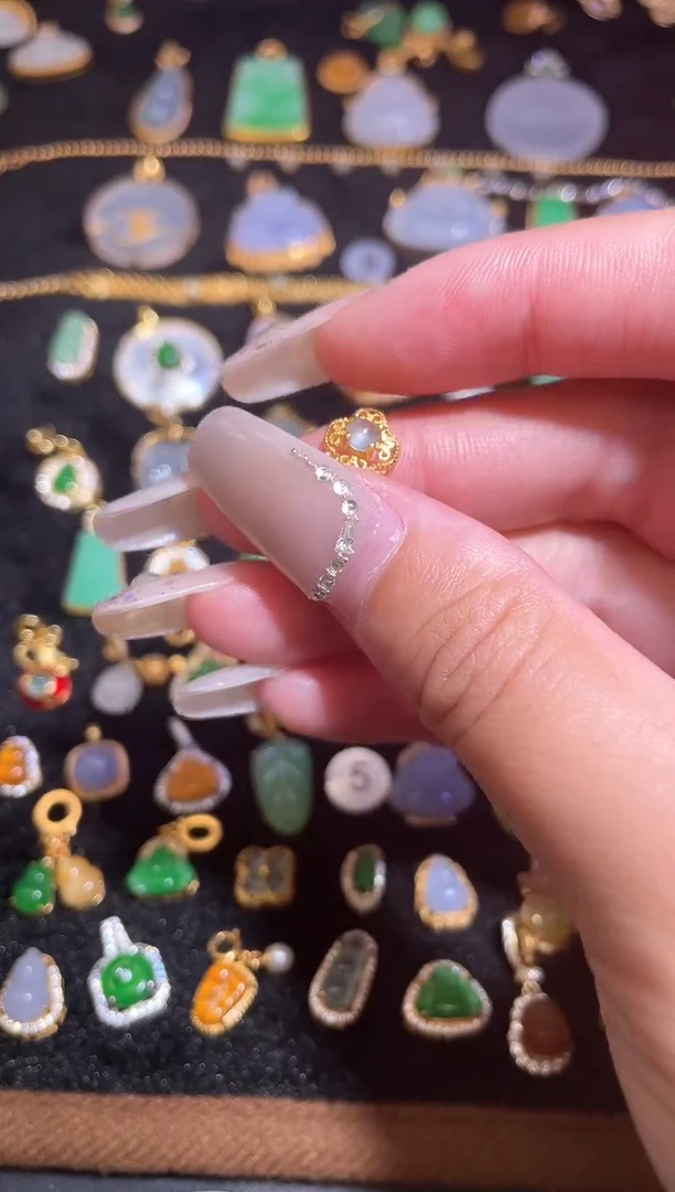 颈饰银S925镶嵌翡翠天然a货