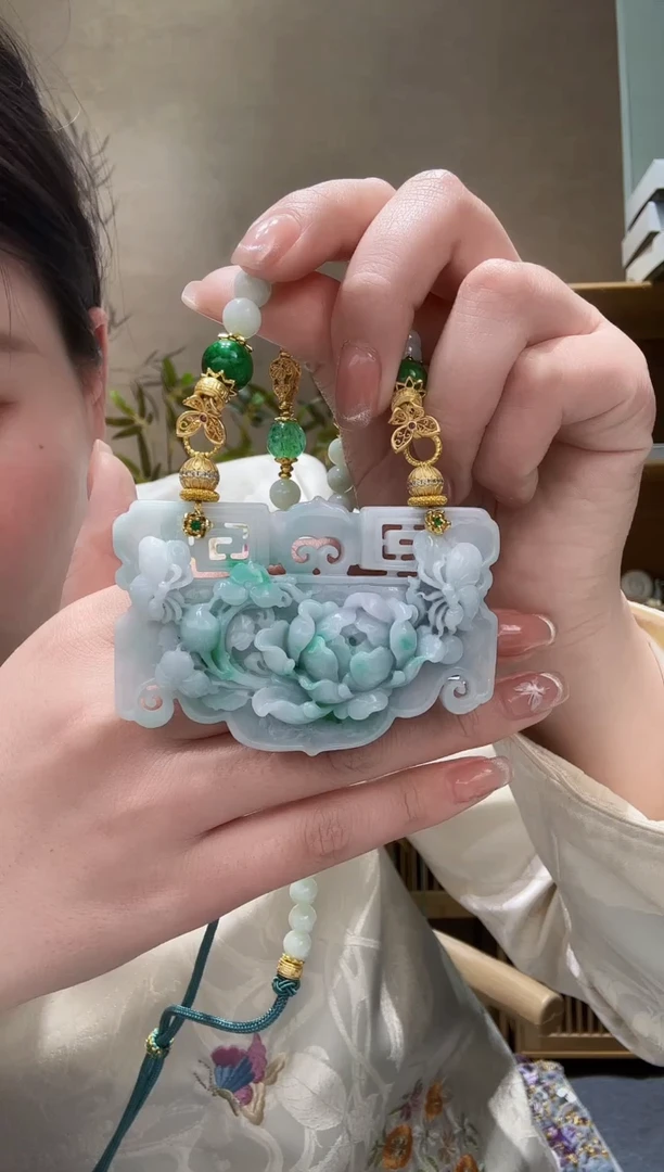 【闪购商品】翡翠颈饰未镶嵌吊坠