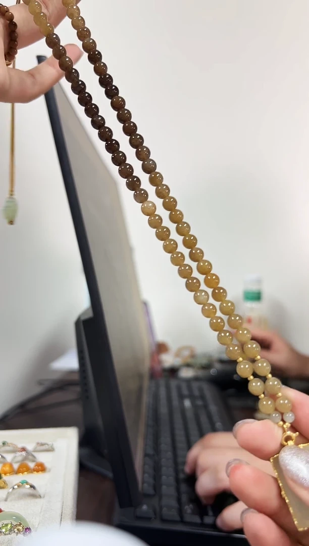 和田玉未镶嵌颈饰渐变糖糖万能链